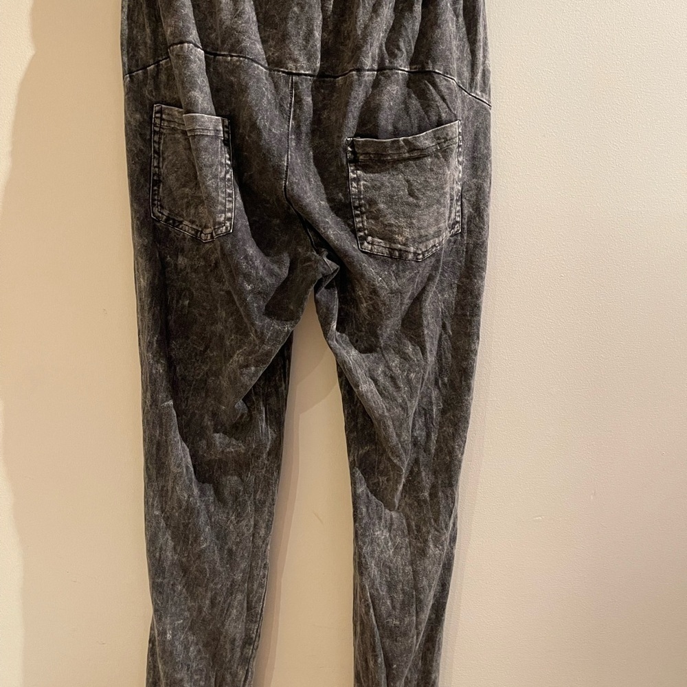 3/15$ innocent pants  ripped​ - Picture 4 of 6